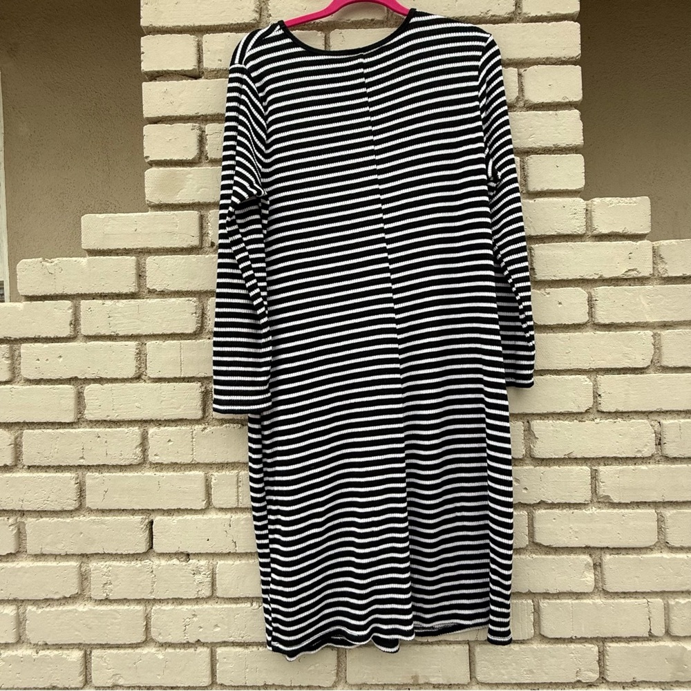 Old Navy Ribbed Stripe Long Sleeve Midi Dress in Black & White - Size XL - Picture 2 of 3